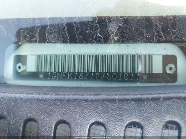 Chevrolet Suburban 1500 Lt Image 6