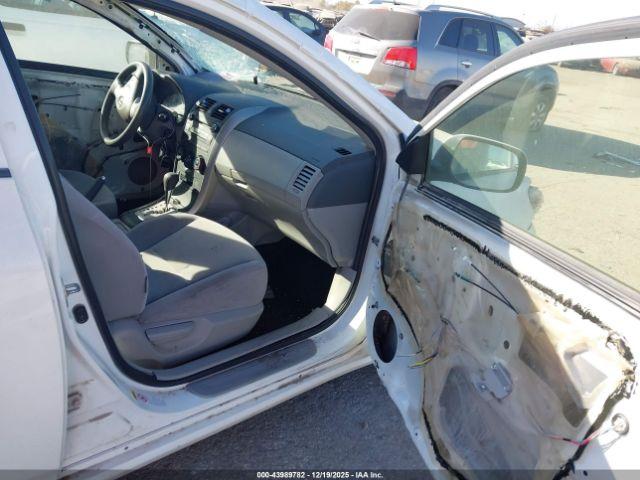 Toyota Corolla Le Image 5