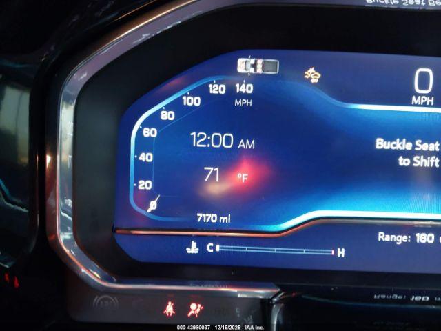 Chevrolet Silverado 2500 Image 8