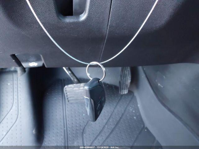 Chevrolet Silverado 2500 Image 9