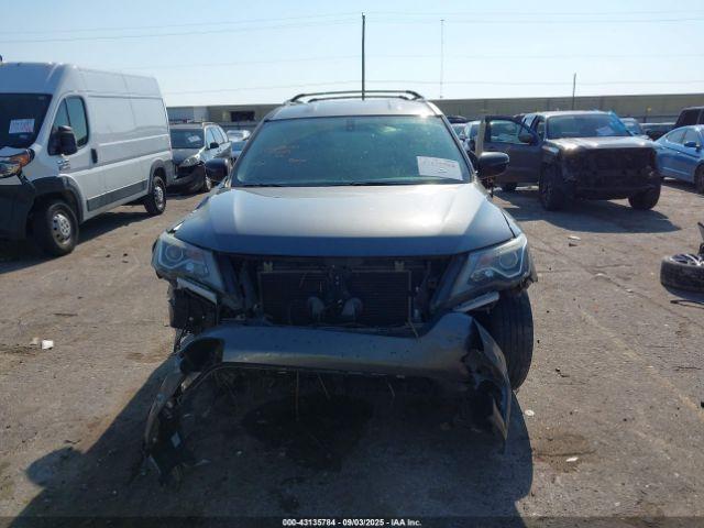 Nissan Pathfinder Sv Image 17