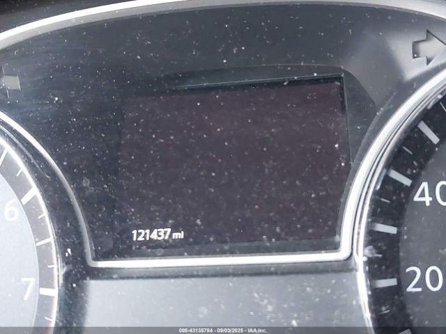 Nissan Pathfinder Sv Image 11