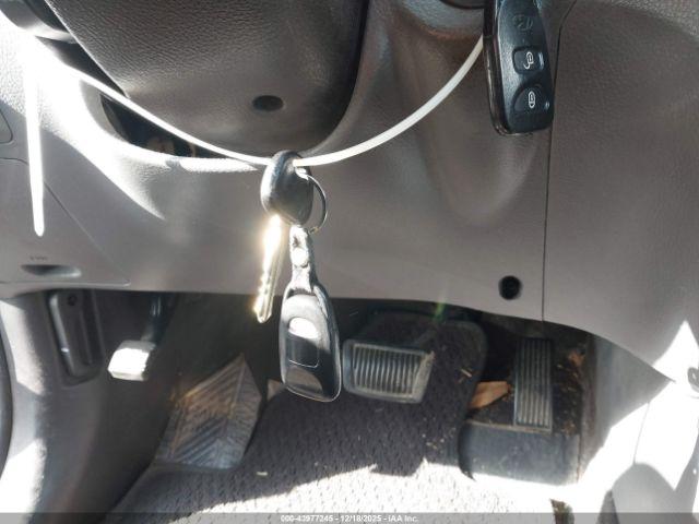 Hyundai SANTA FE Gls Image 8