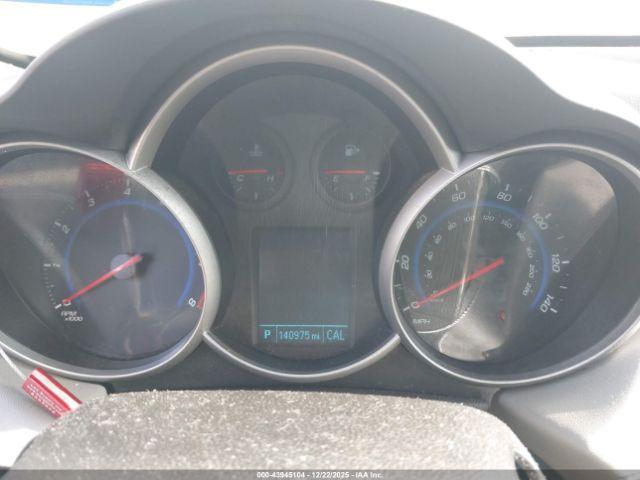 Chevrolet Cruze Ls Auto Image 8