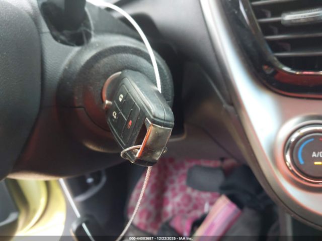 Chevrolet Spark Ls Cvt Image 11