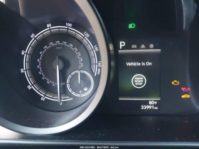 Hyundai ELANTRA Blue Image 4