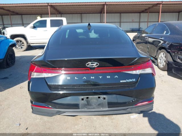 Hyundai ELANTRA Blue Image 16