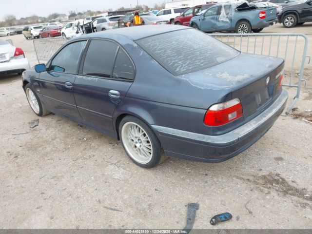 BMW 5 Series Image 4