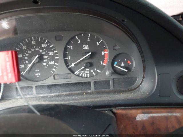 BMW 5 Series Image 6