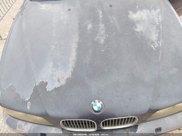 BMW 5 Series Image 8