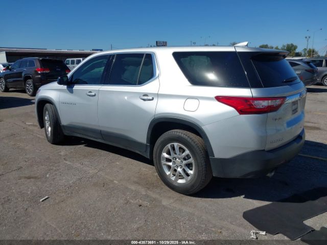 Chevrolet Traverse Ls Image 8