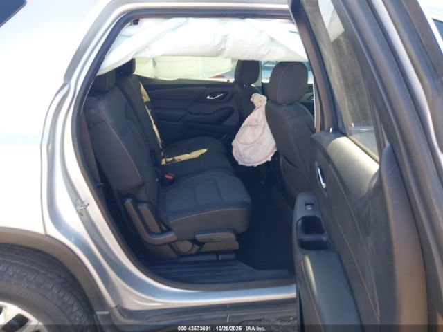 Chevrolet Traverse Ls Image 2