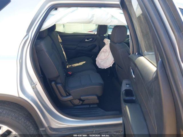 Chevrolet Traverse Ls Image 2