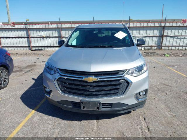 Chevrolet Traverse Ls Image 10