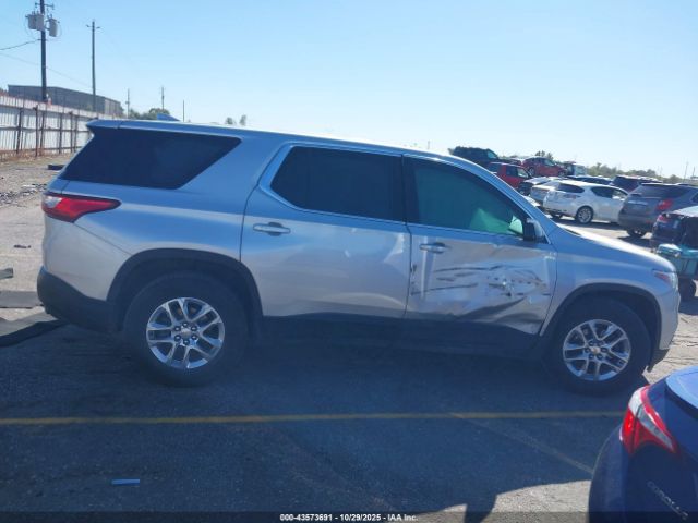 Chevrolet Traverse Ls Image 16