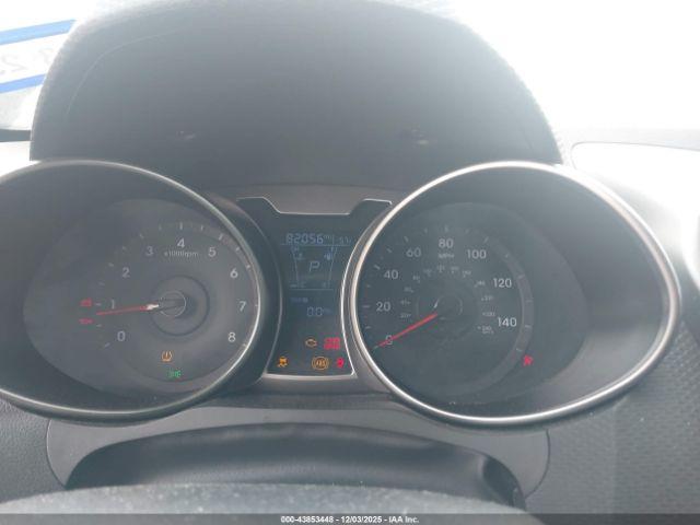 Hyundai VELOSTER Value Edition Image 3