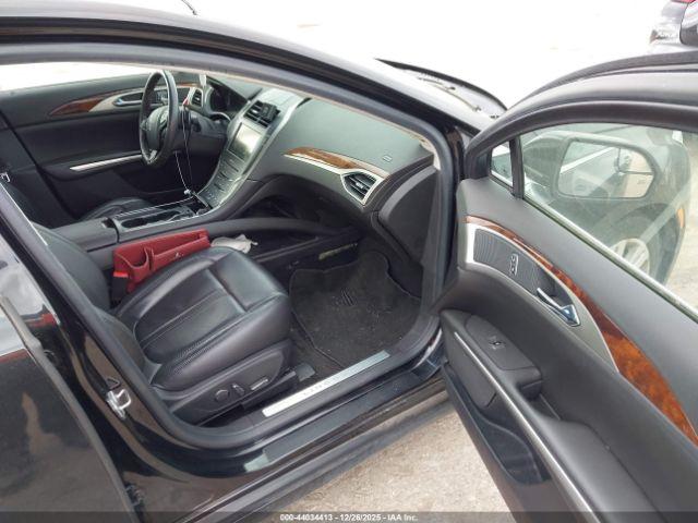 Lincoln MKZ Image 2