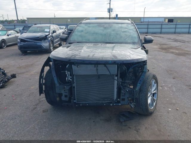 Ford Explorer Xlt Image 11