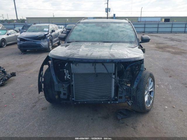 Ford Explorer Xlt Image 11