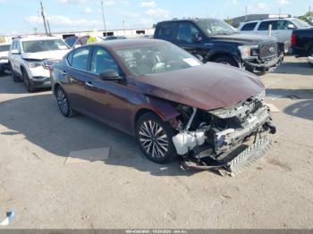  Salvage Nissan Altima