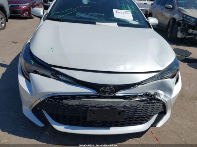 Toyota Corolla Xse Image 15