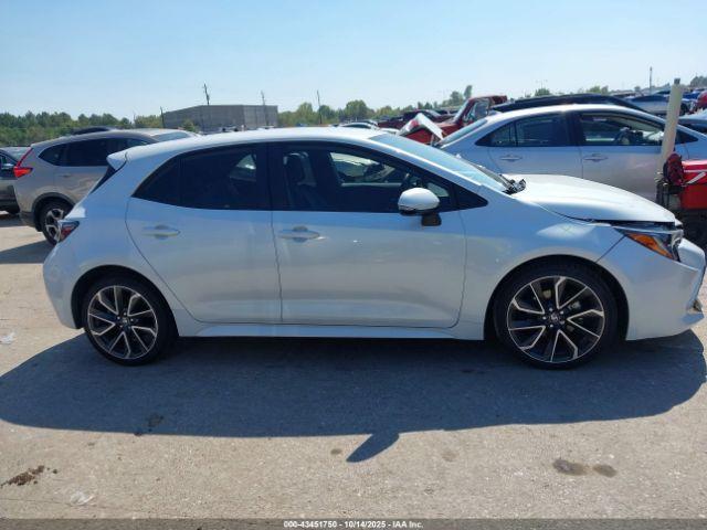 Toyota Corolla Xse Image 13