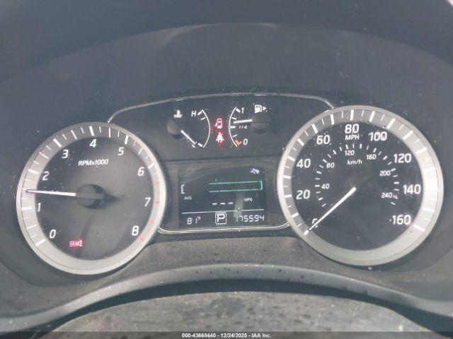 Nissan Sentra Image 13