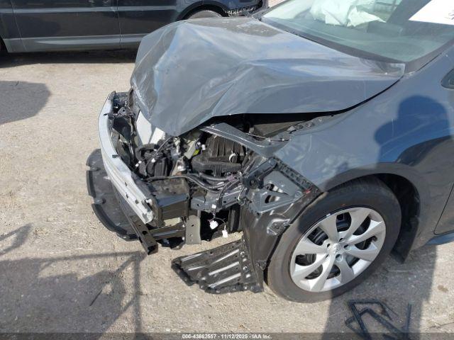 Toyota Corolla Le Image 14