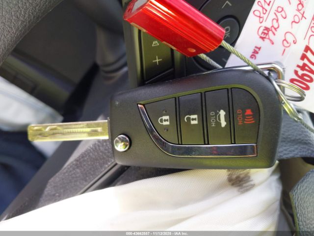 Toyota Corolla Le Image 5