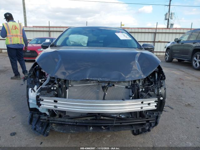 Toyota Corolla Le Image 3