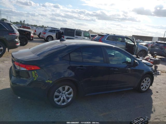 Toyota Corolla Le Image 9