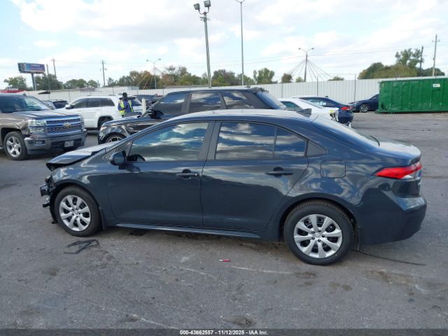 Toyota Corolla Le Image 4