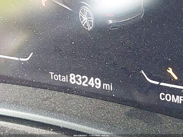 BMW X Series M50i Image 12