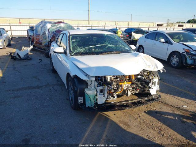 Hyundai ELANTRA Blue Image 2
