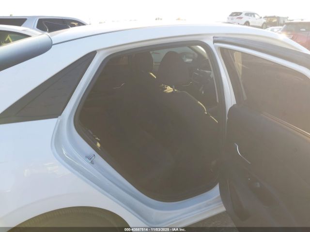 Hyundai ELANTRA Blue Image 9