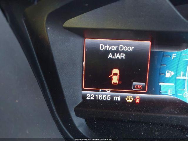 Ford Explorer Xlt Image 16