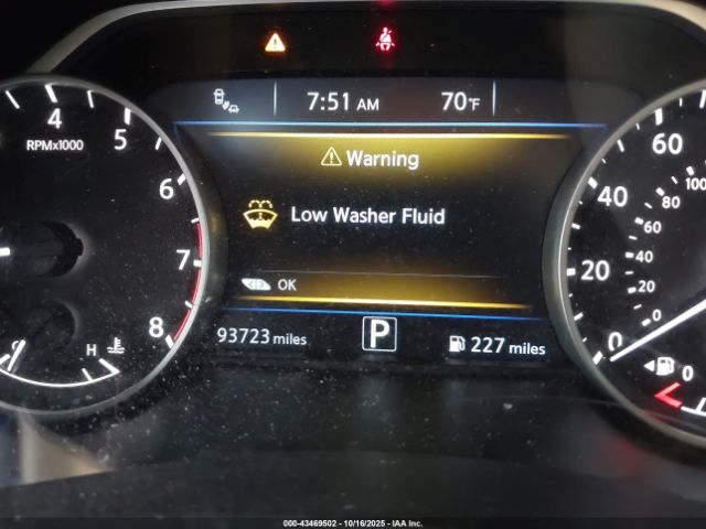 Nissan Murano Sv Image 11