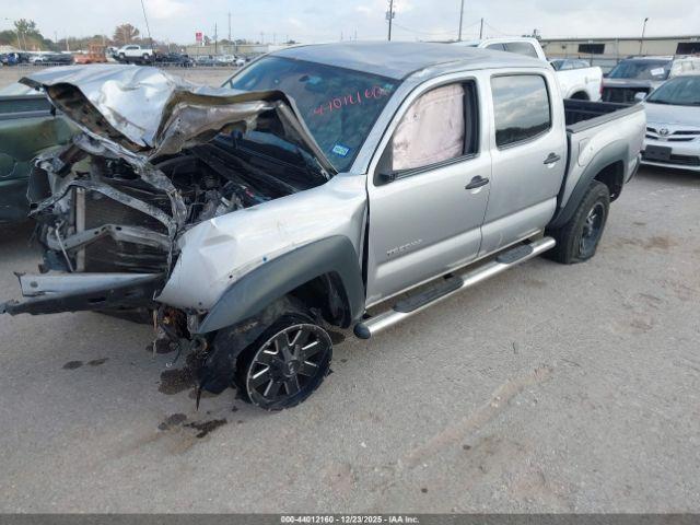 Toyota Tacoma Prerunner Image 3