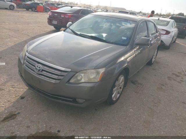 Toyota Avalon Xls Image 2