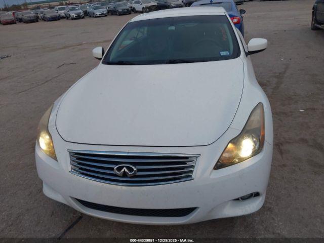 INFINITI G37 Image 9