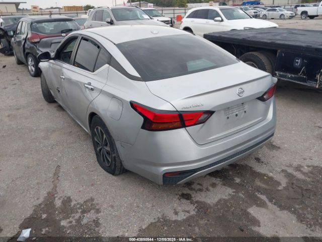 Nissan Altima S Fwd Image 2