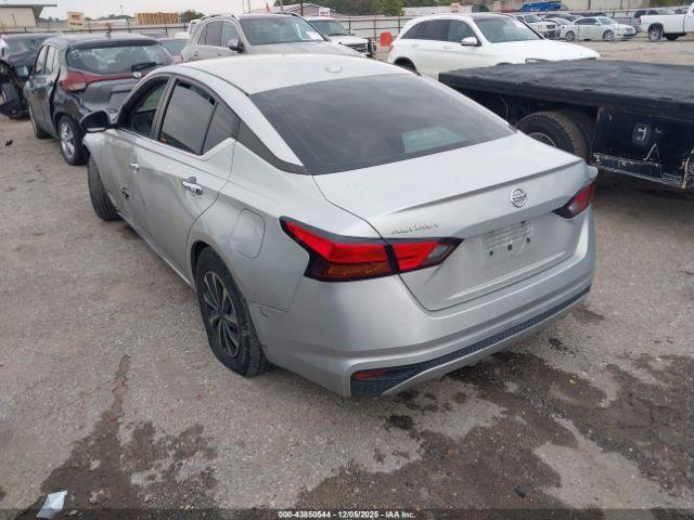 Nissan Altima S Fwd Image 2