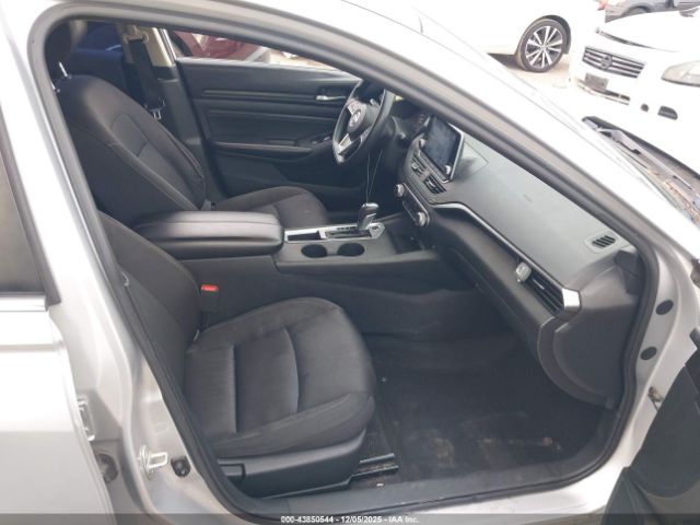 Nissan Altima S Fwd Image 4