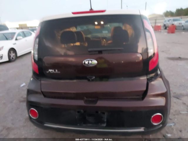 Kia Soul + Image 16