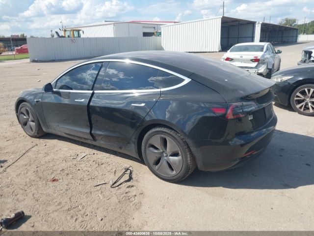 Tesla Model 3 Image 14