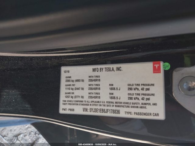 Tesla Model 3 Image 3