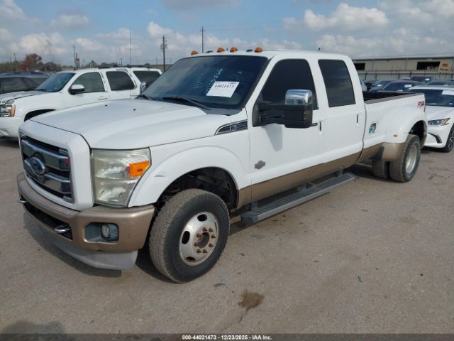 Ford F-350 Lariat Image 3