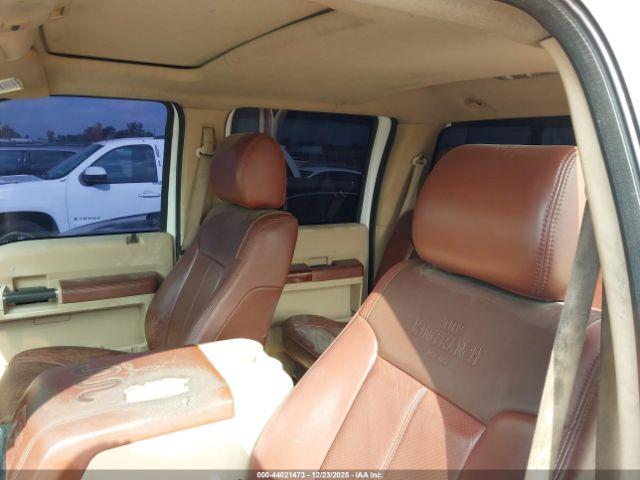 Ford F-350 Lariat Image 15