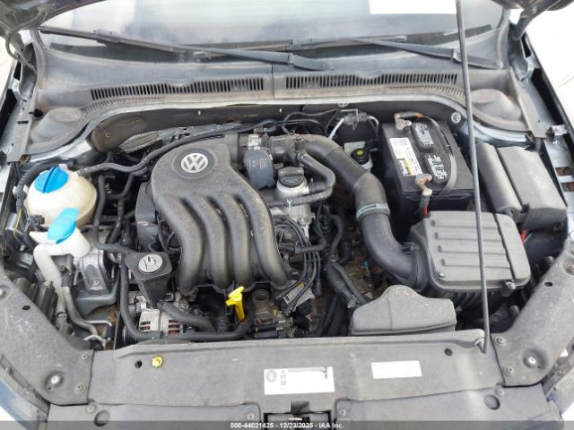 Volkswagen Jetta 2.0l S Image 8