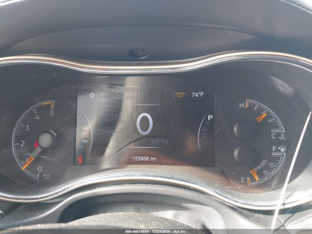 Jeep Grand Cherokee Image 8